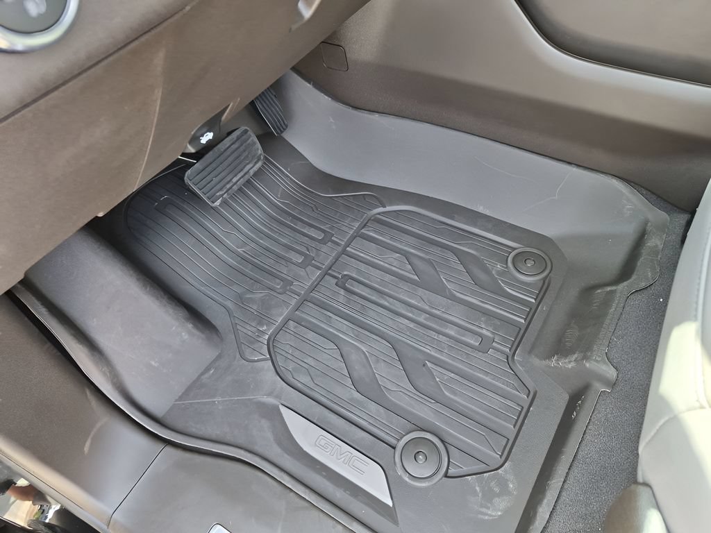 New 2026 Onyx Black GMC Elevation image 18