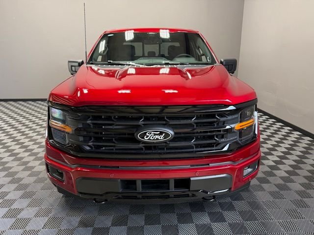 New 2026 Ruby Red Metallic Tinted Clearcoat Ford XLT image 4