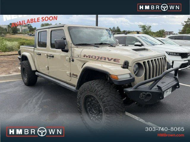 Used 2020 Gobi Clearcoat Jeep Mojave image 1