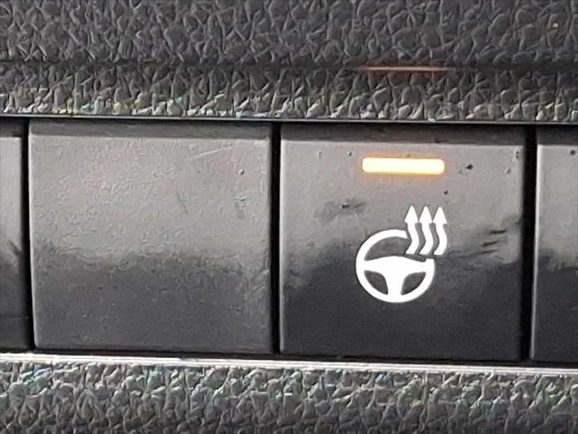 2023 Toyota RAV4 XSE - Photo 25