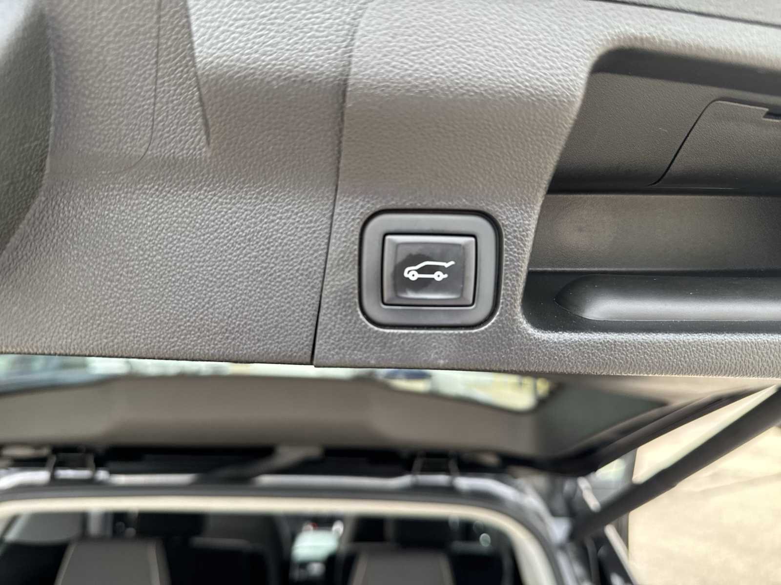 2023 GMC Acadia SLE - Photo 31
