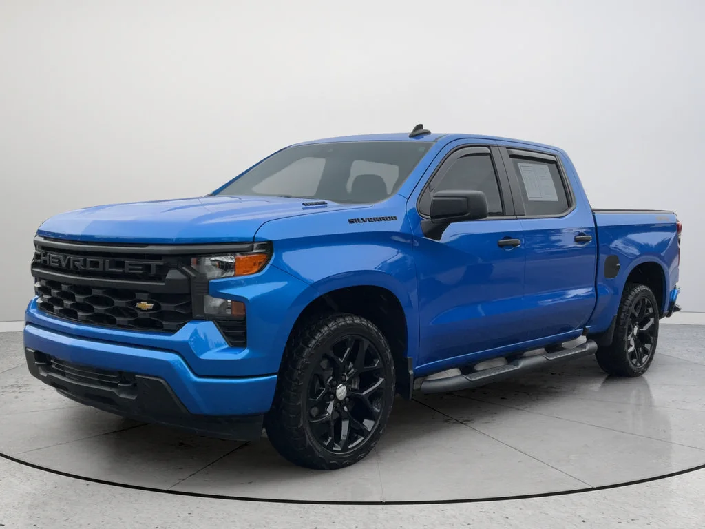 Certified Used 2025 Riptide Blue Metallic Chevrolet Custom image 5