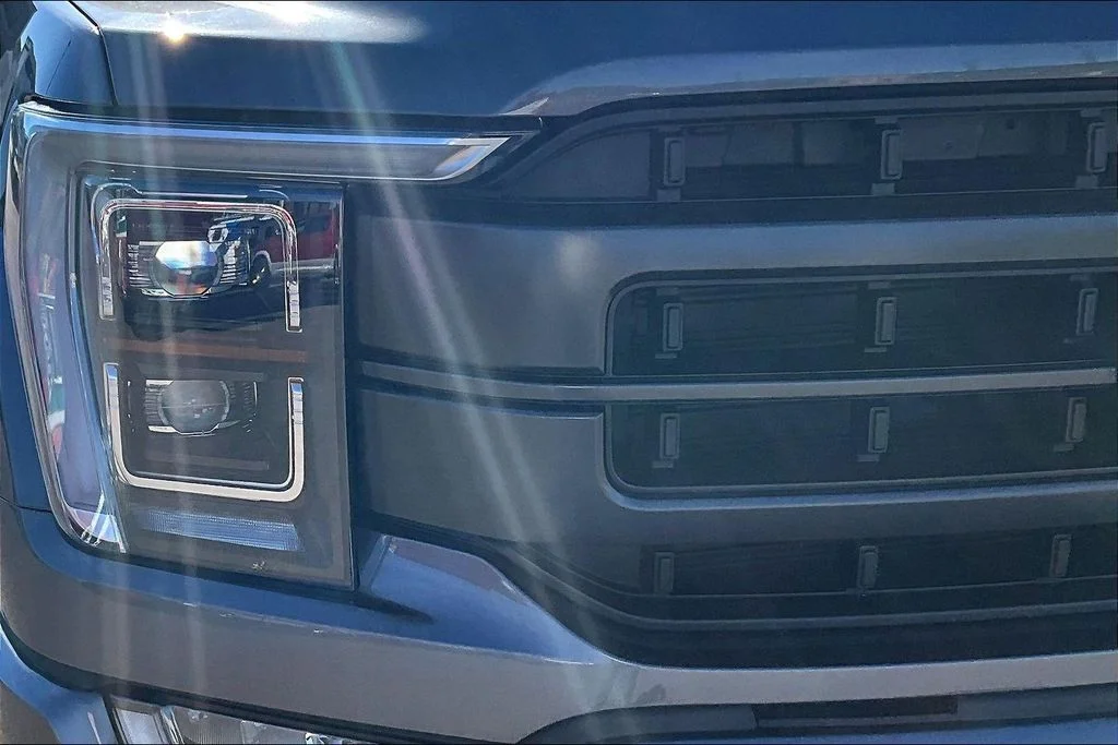 Used 2022 Gray Ford Lariat image 30