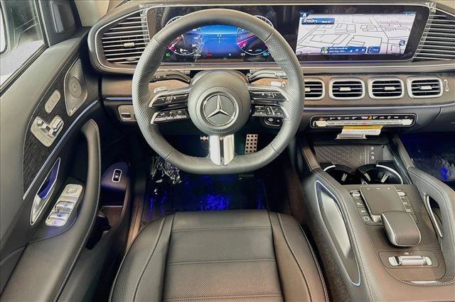 New 2026 MANUFAKTUR Moonlight White Metallic Mercedes-Benz GLS 450 image 50