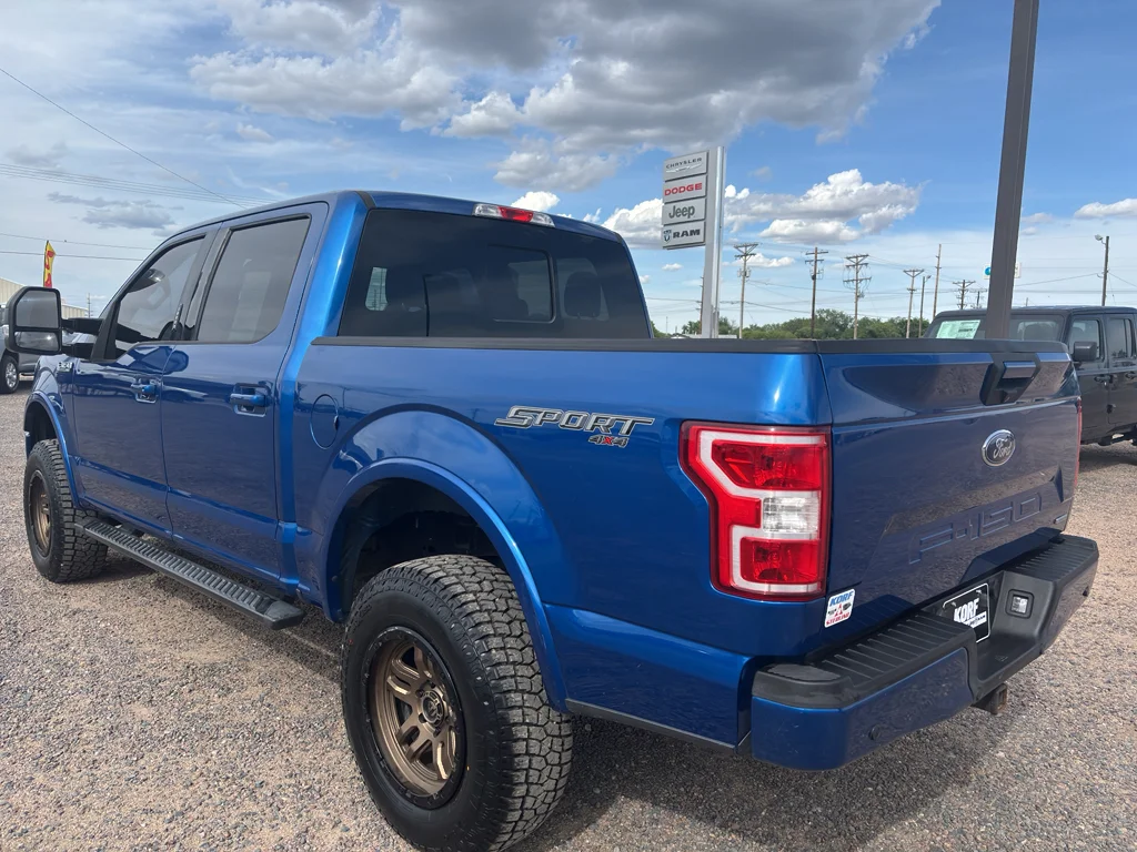 Used 2018 Lightning Blue Ford XLT image 7