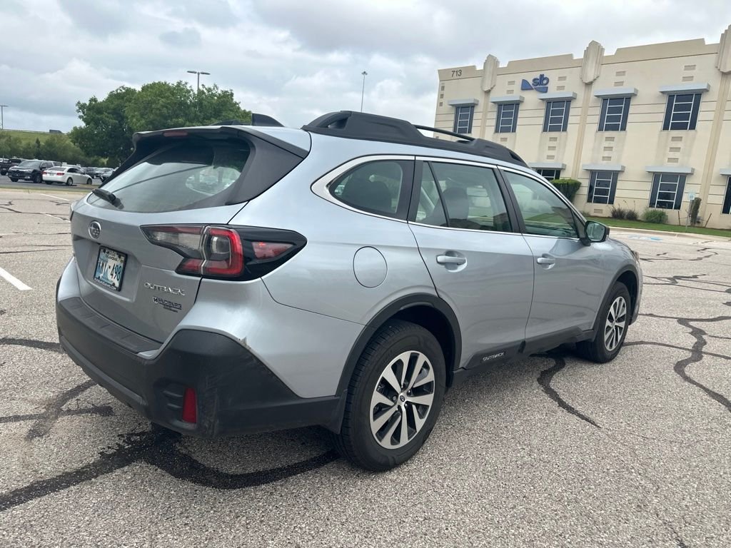Used 2020 Silver Subaru 2.5i image 5