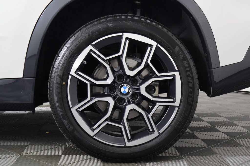 Certified Used 2026 Mineral White Metallic BMW xDrive28i image 16