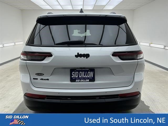 Used 2022 Bright White Clearcoat Jeep Altitude image 5