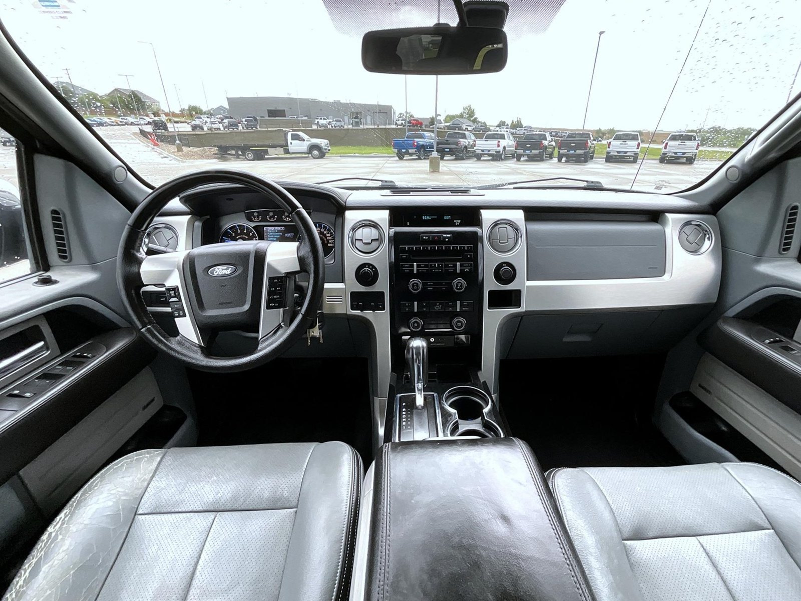 Used 2011 Gray Ford Platinum image 13