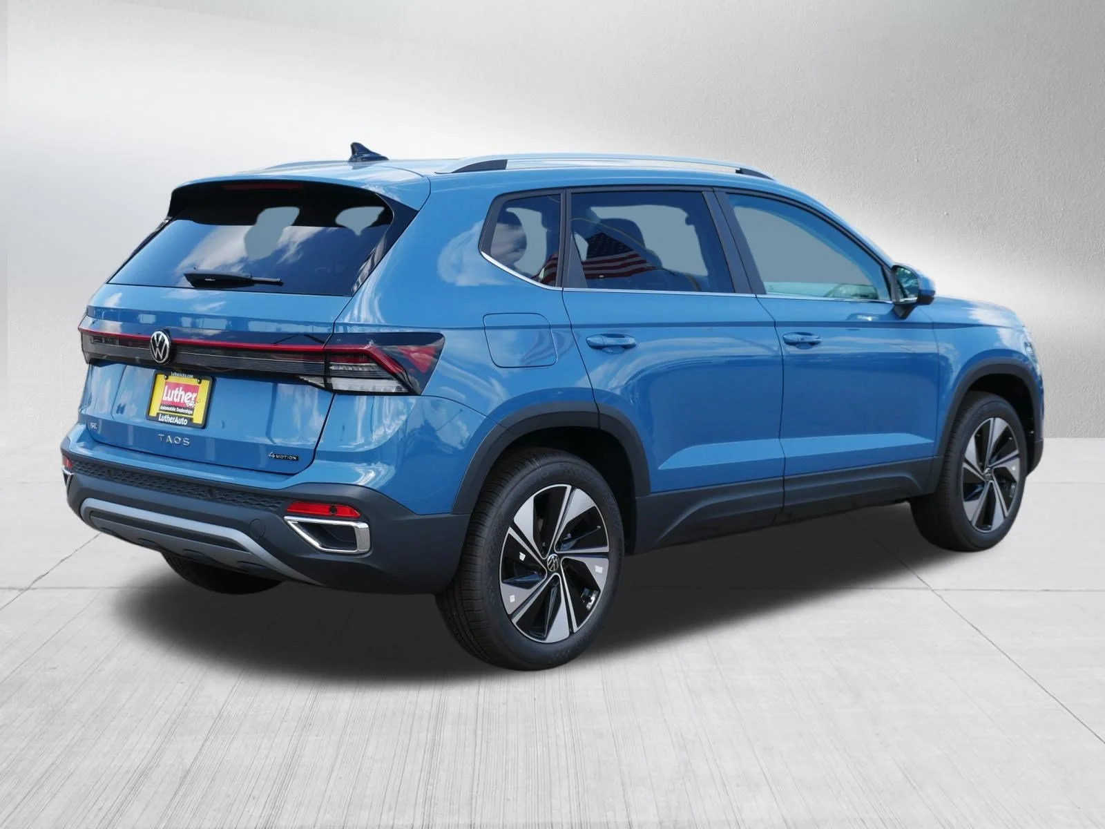New 2026 Monterey Blue Pearl Volkswagen SE image 3