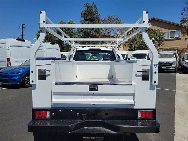 2025 Ford F-350 Super Duty Chassis Cab XL - Photo 14
