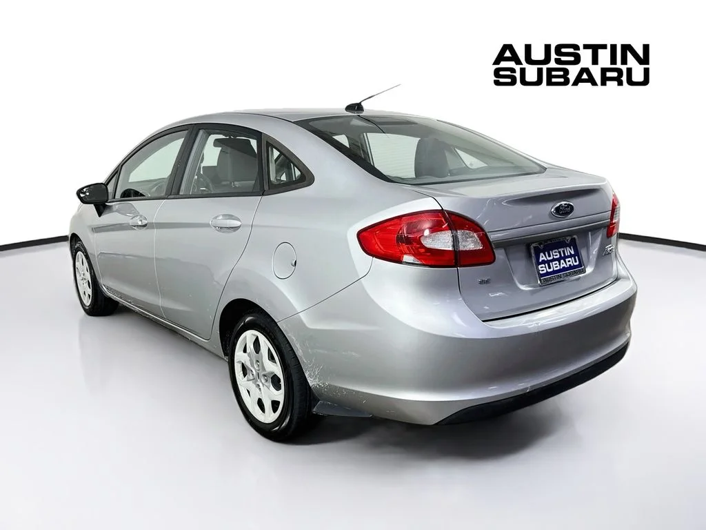 Used 2013 Silver Ford SE image 5