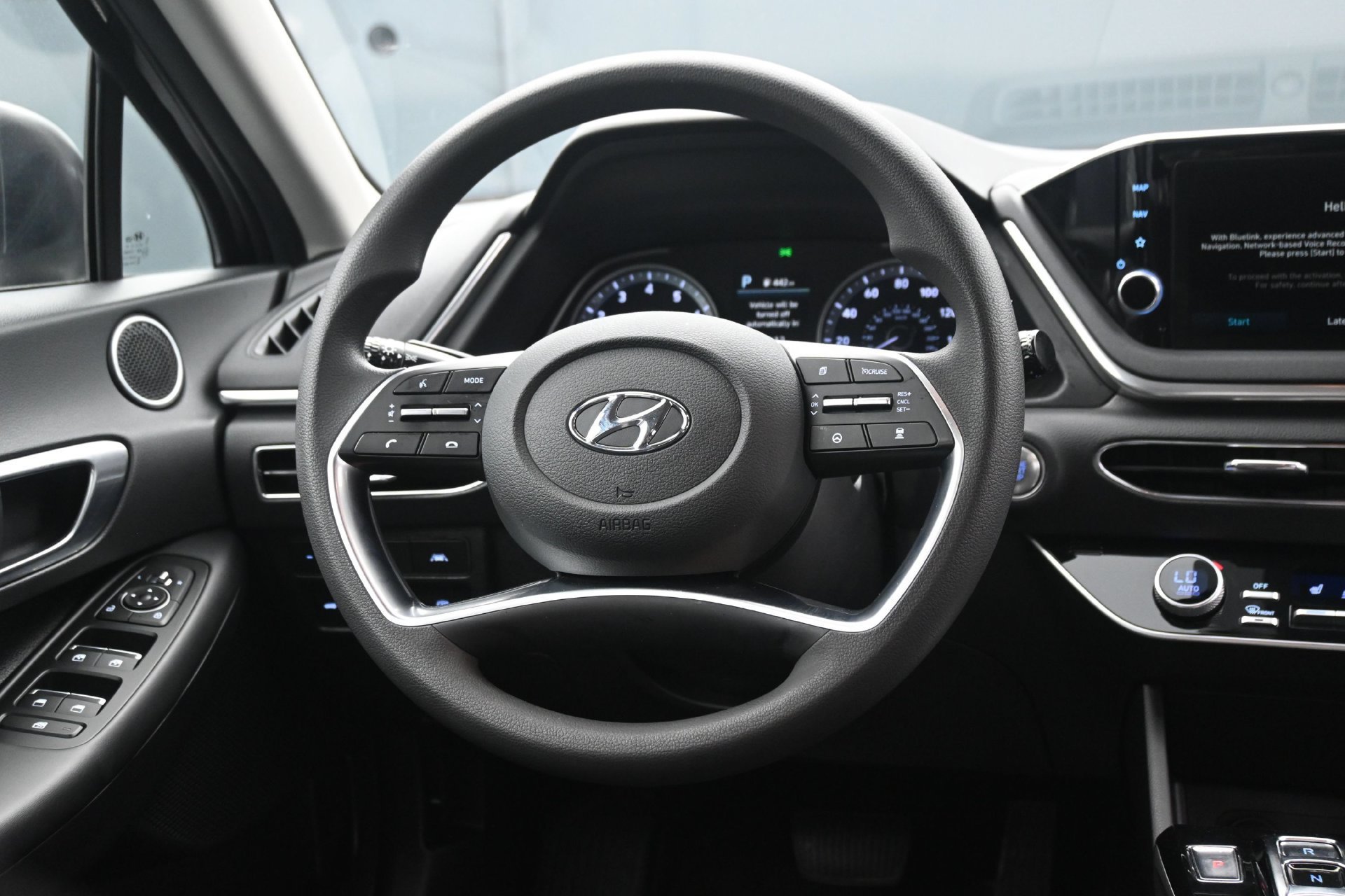 Certified Used 2023 Onyx Black Hyundai SEL 2.5L image 17