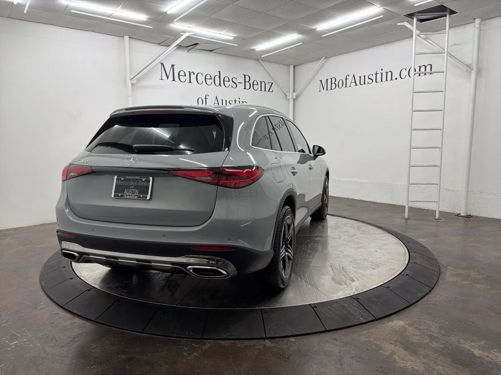 Used 2026 White Mercedes-Benz GLC 300 image 7