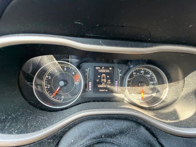 Used 2017 White Jeep Latitude image 13