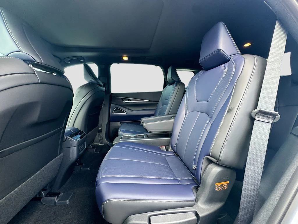 Certified Used 2026 White INFINITI SPORT image 27