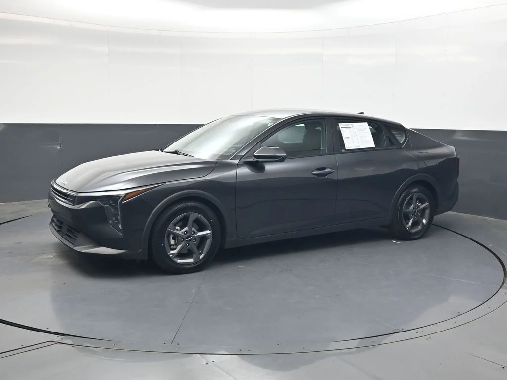 Used 2025 Gray Kia LXS image 11