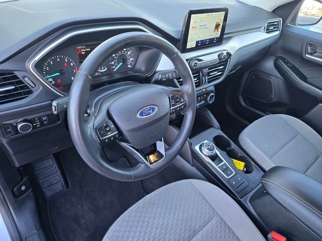 Used 2022 Silver Ford SE image 10