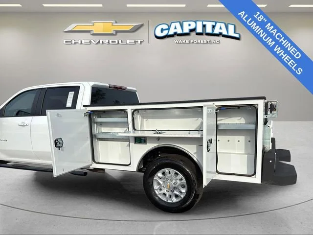 Used 2025 Summit White Chevrolet LT image 12