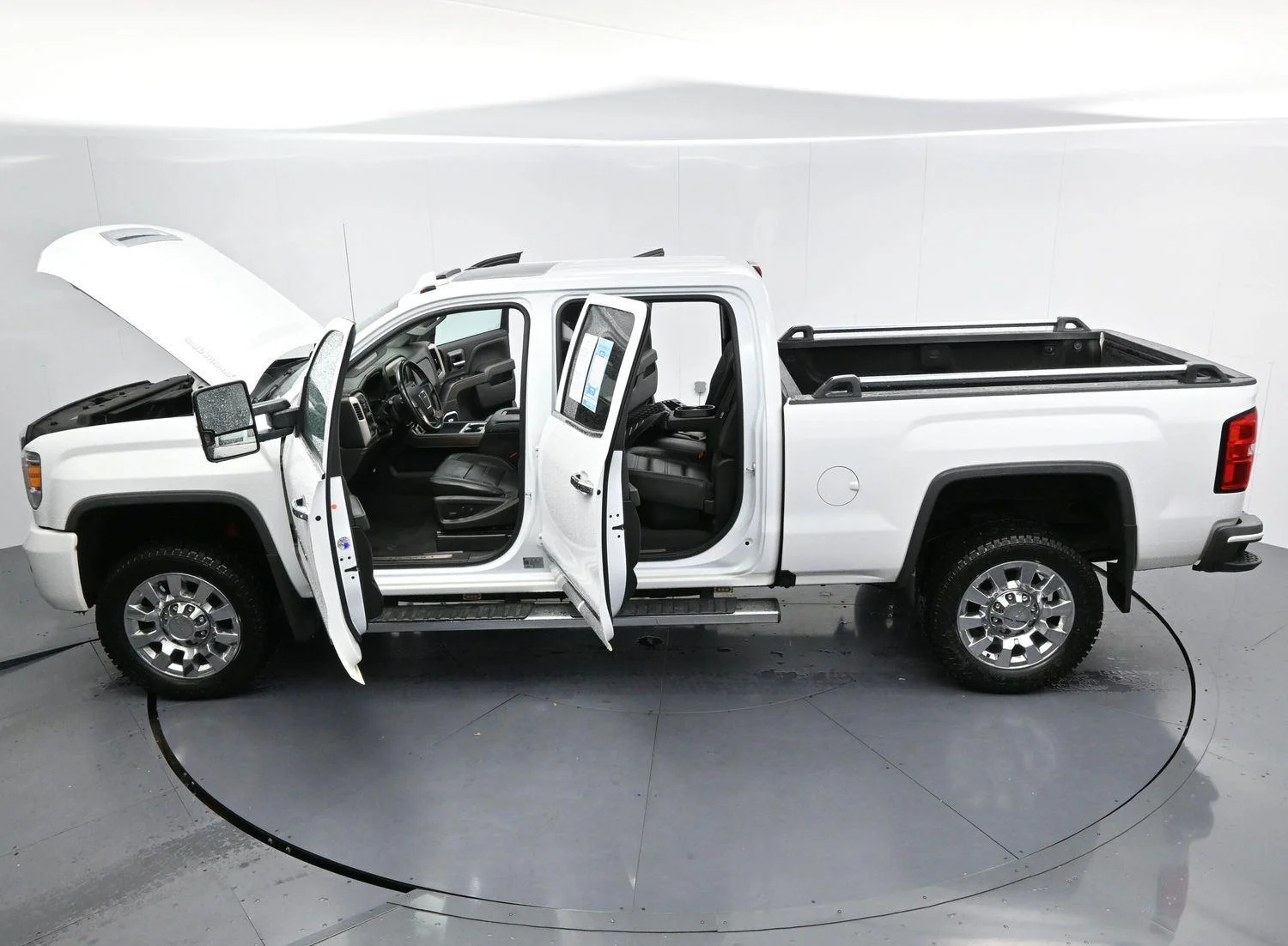 Used 2019 Summit White GMC Denali image 40