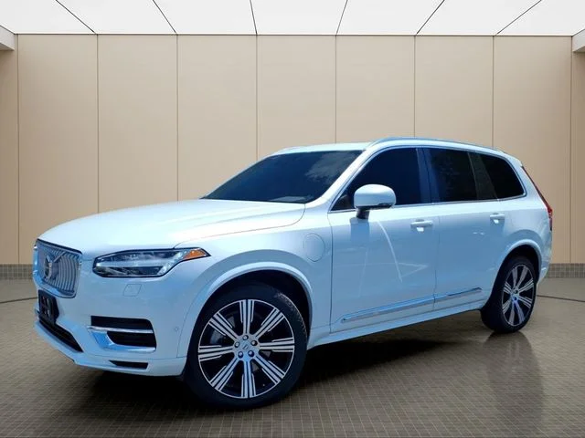 Used 2024 White Volvo T8 Plus Bright Theme 7 Passenger image 2