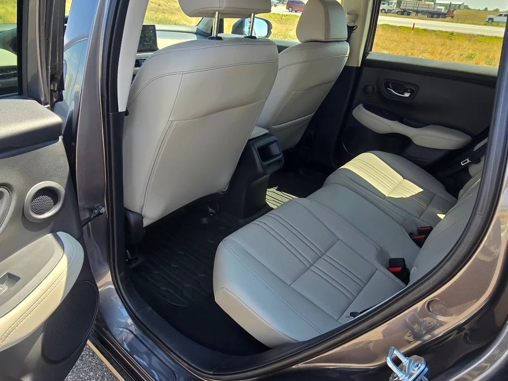 Used 2026 Urban Gray Pearl Honda EX-L image 14