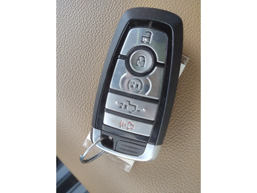 Used 2023 Oxford White Ford LARIAT image 24