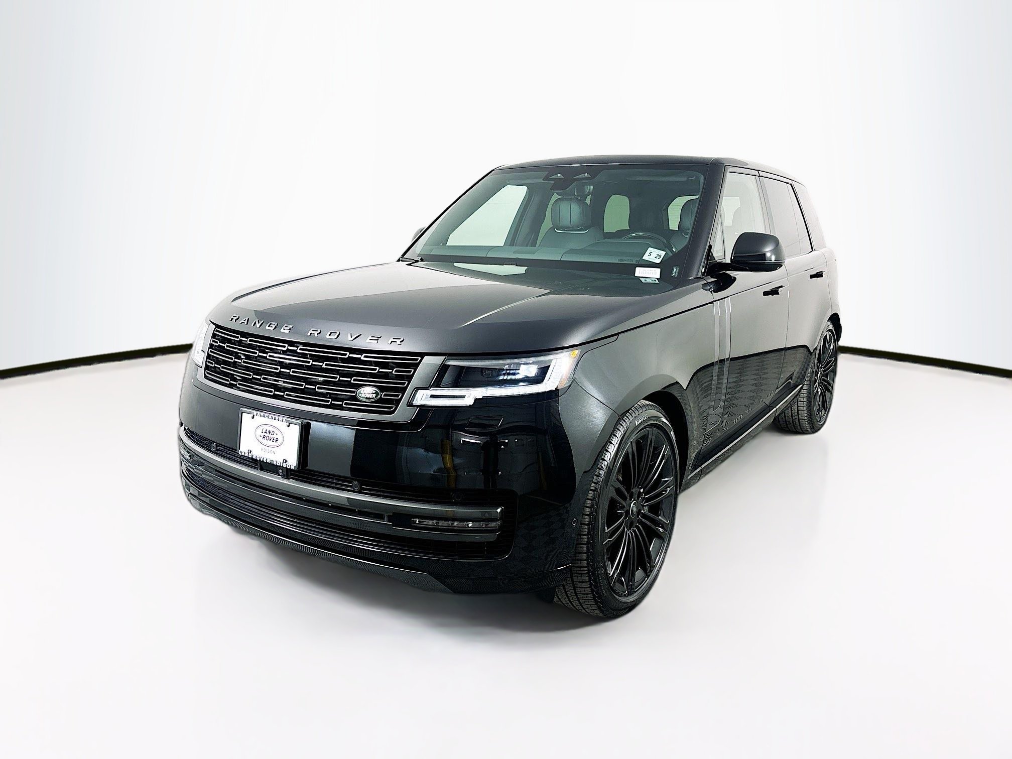 2024 Land Rover Range Rover SE
