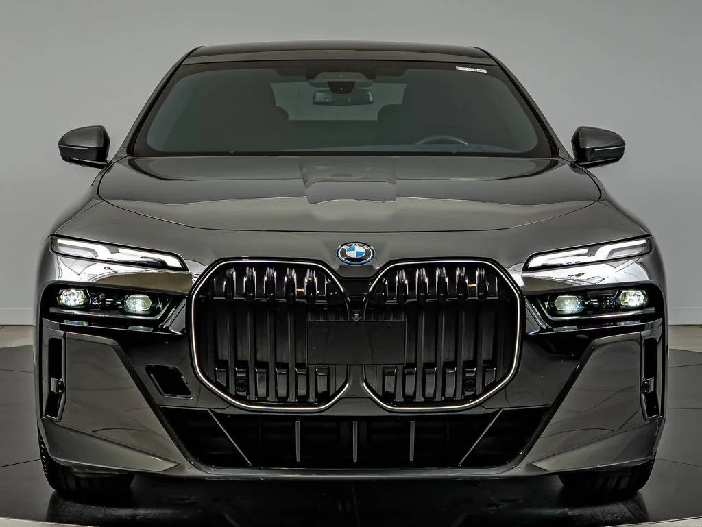 Used 2024 BMW i7 Base with VIN WBY43EJ04RCR87409 for sale in Wichita, KS
