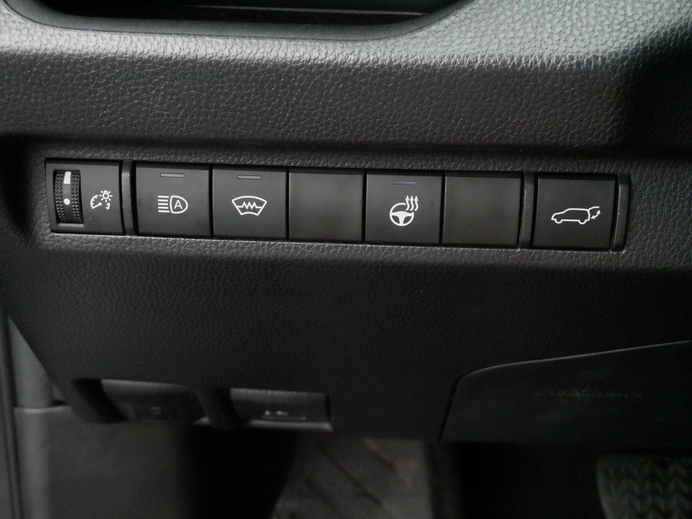 Certified Used 2023 MIDNIGHT BLACK METAL Toyota XLE Premium image 27