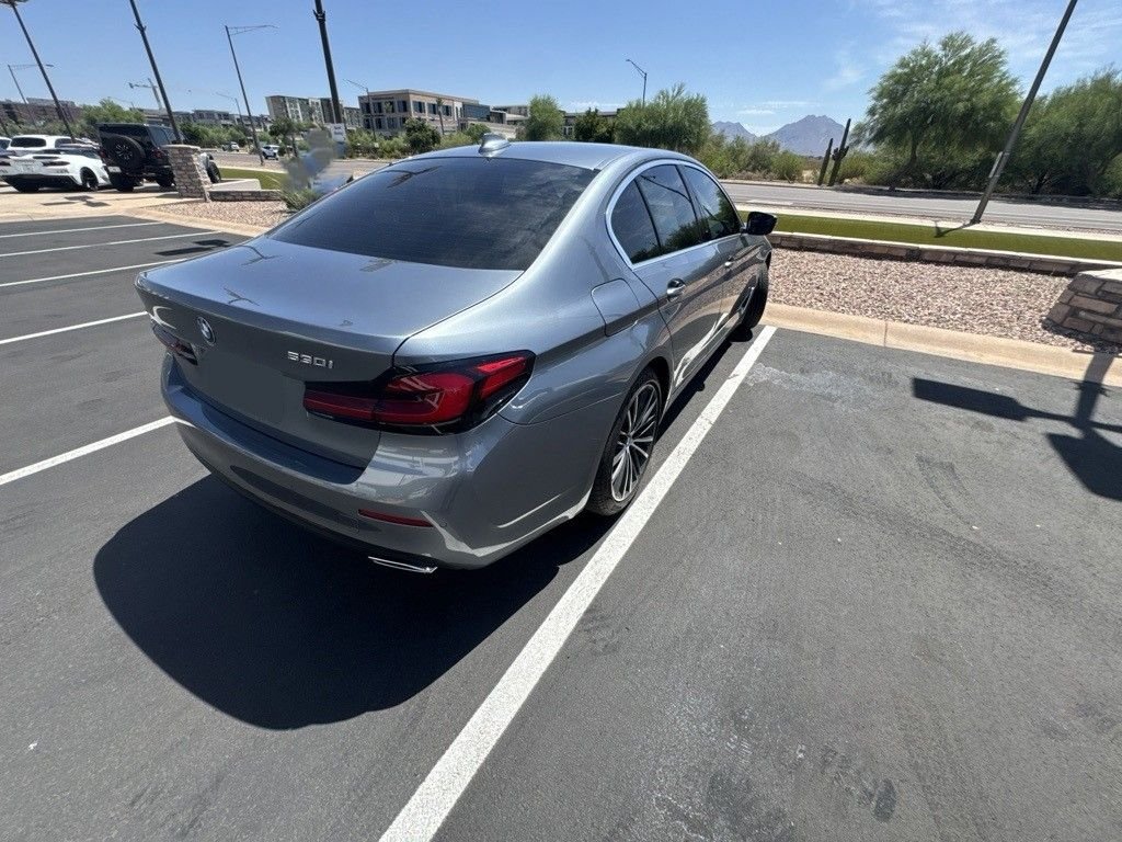 Used 2022 Bluestone Metallic BMW 530i image 5