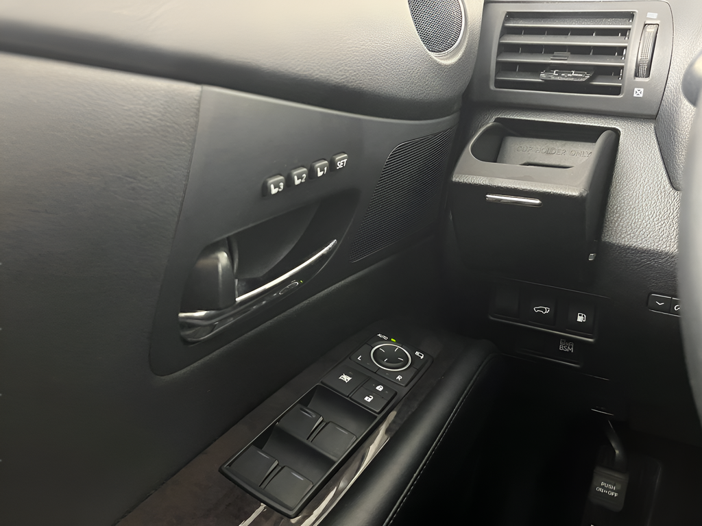 Used 2014 Black Lexus 350 image 22