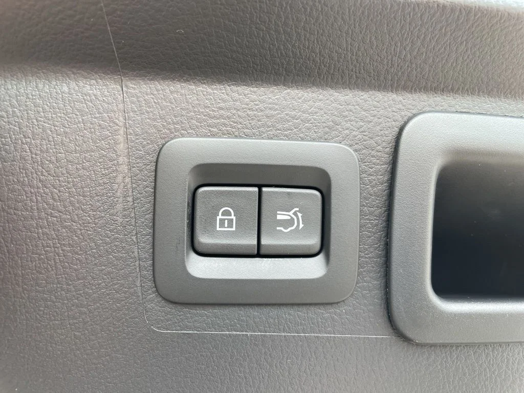 New 2026 Wind Chill Pearl Mazda 2.5 S Premium AWD image 11