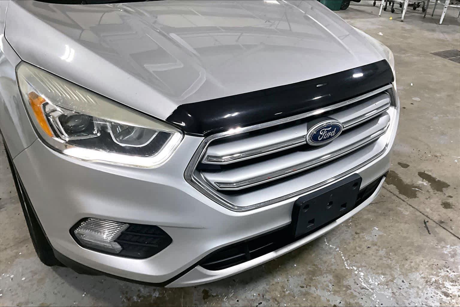 Used 2017 Ingot Silver Metallic Ford SE image 29