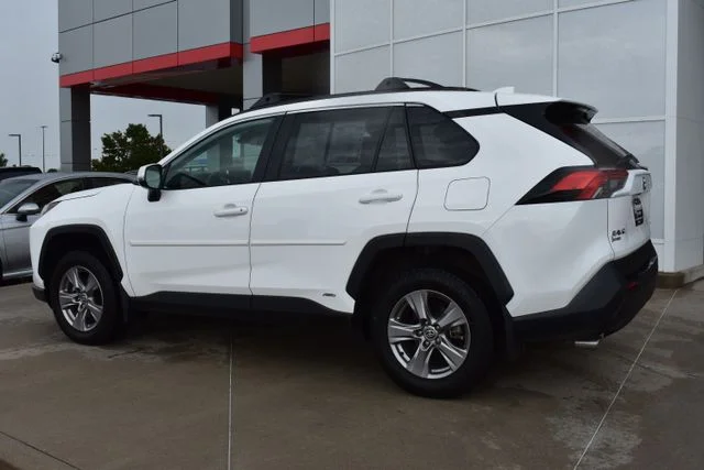 Used 2024 White Toyota XLE image 7