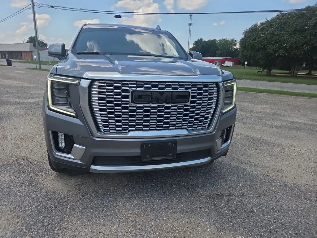 Used 2021 Gray GMC Denali image 4