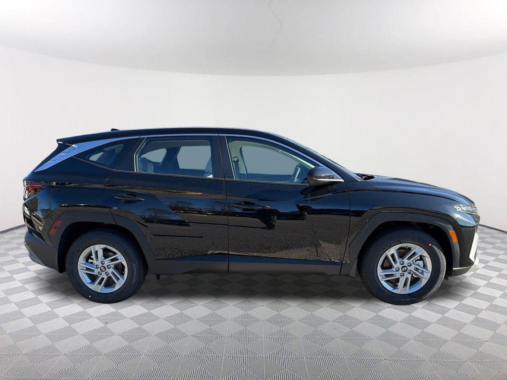 New 2026 Black Hyundai SE FWD image 4