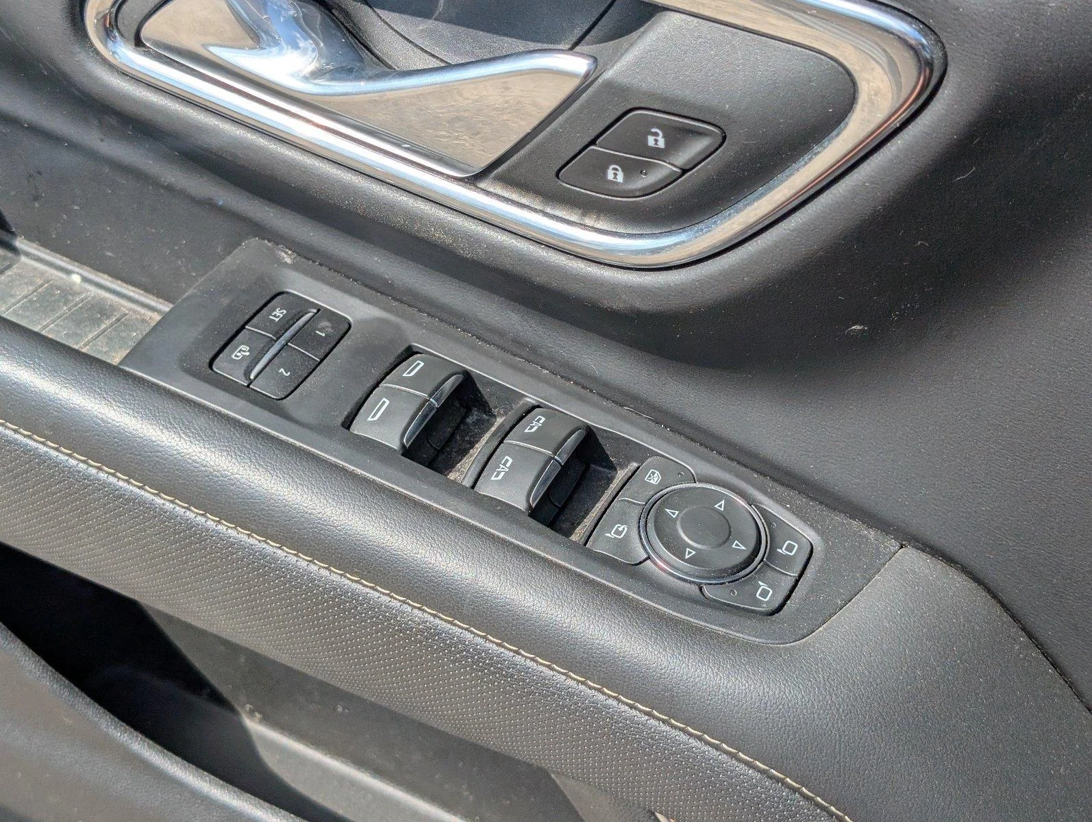 Used 2023 Black Chevrolet Premier image 19
