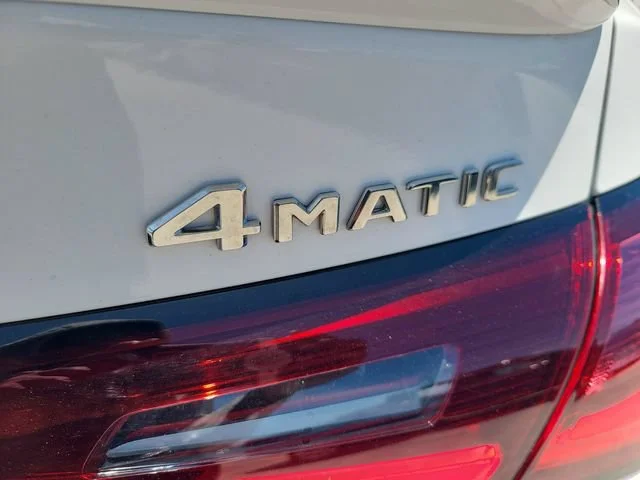 Used 2025 White Mercedes-Benz GLC 300 image 32