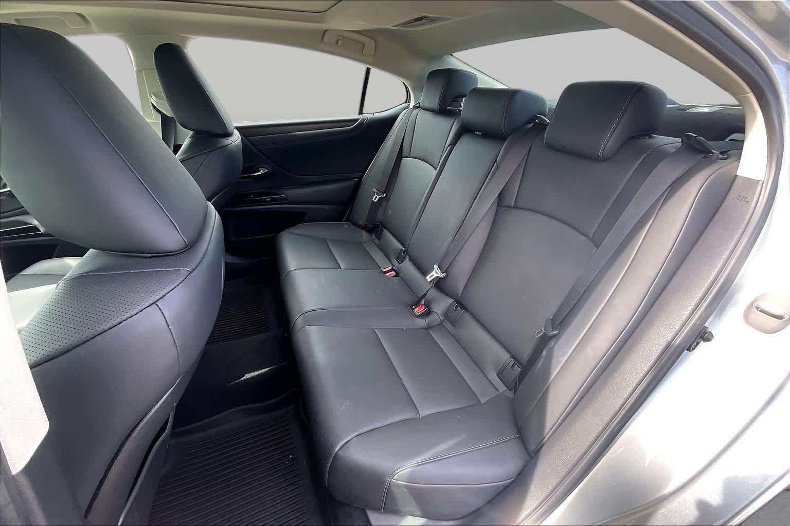 Used 2025 Iridium Lexus  image 20
