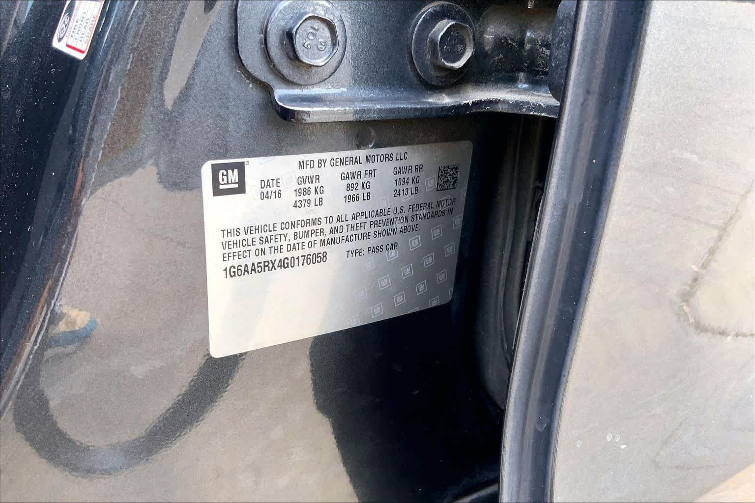 Used 2016 Phantom Gray Metallic Cadillac Standard RWD image 33