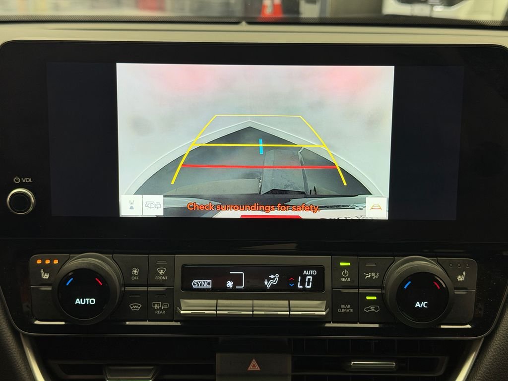 Used 2025  Toyota XLE image 53