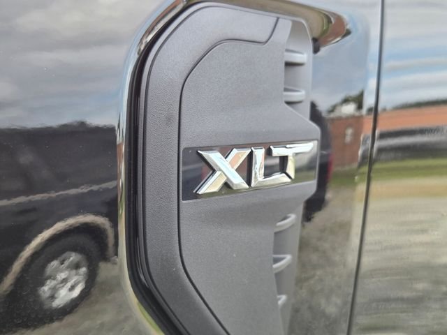 Used 2025 Black Ford XLT image 5