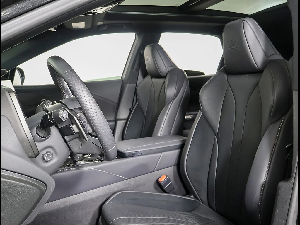 Certified Used 2025 CAVIAR LEXUS F SPORT Performance image 7
