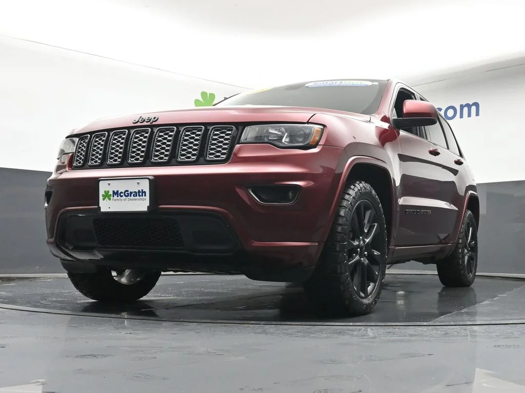 Used 2018 Red Jeep Altitude image 7