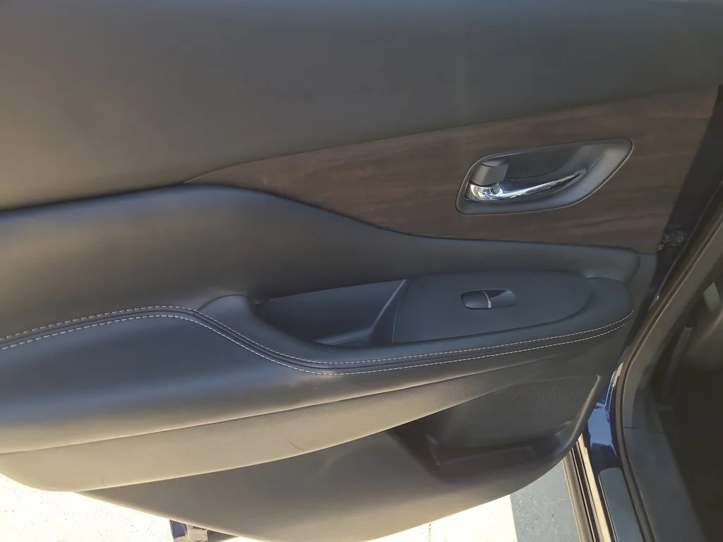 Used 2023 Blue Nissan Platinum image 16