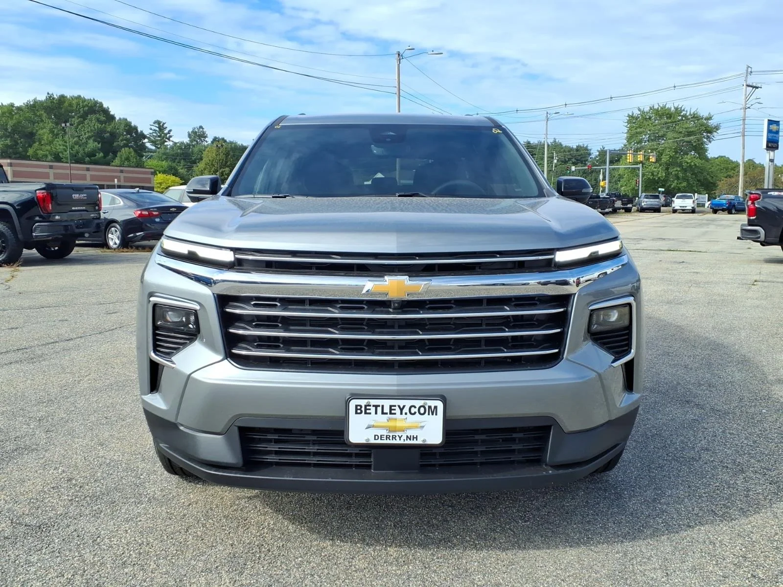 New 2027 Sterling Gray Metallic Chevrolet LT image 9