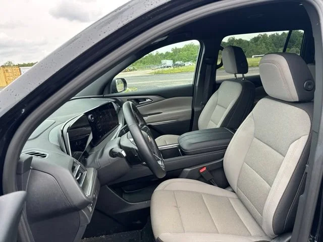 New 2026 Mosaic Black Metallic Chevrolet LT image 7