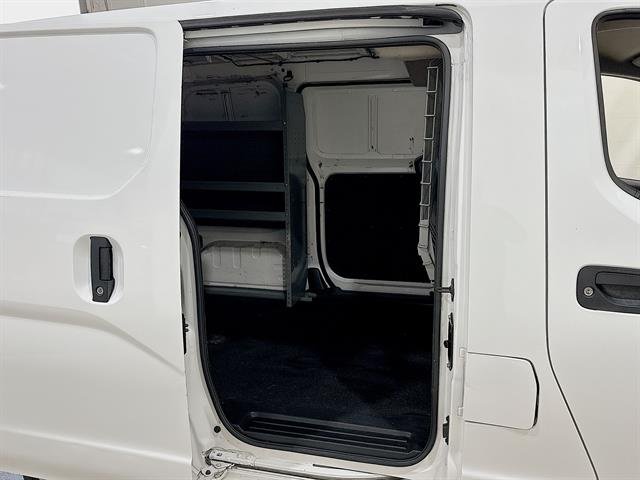 Used 2021 White Nissan S Xtronic CVT image 23
