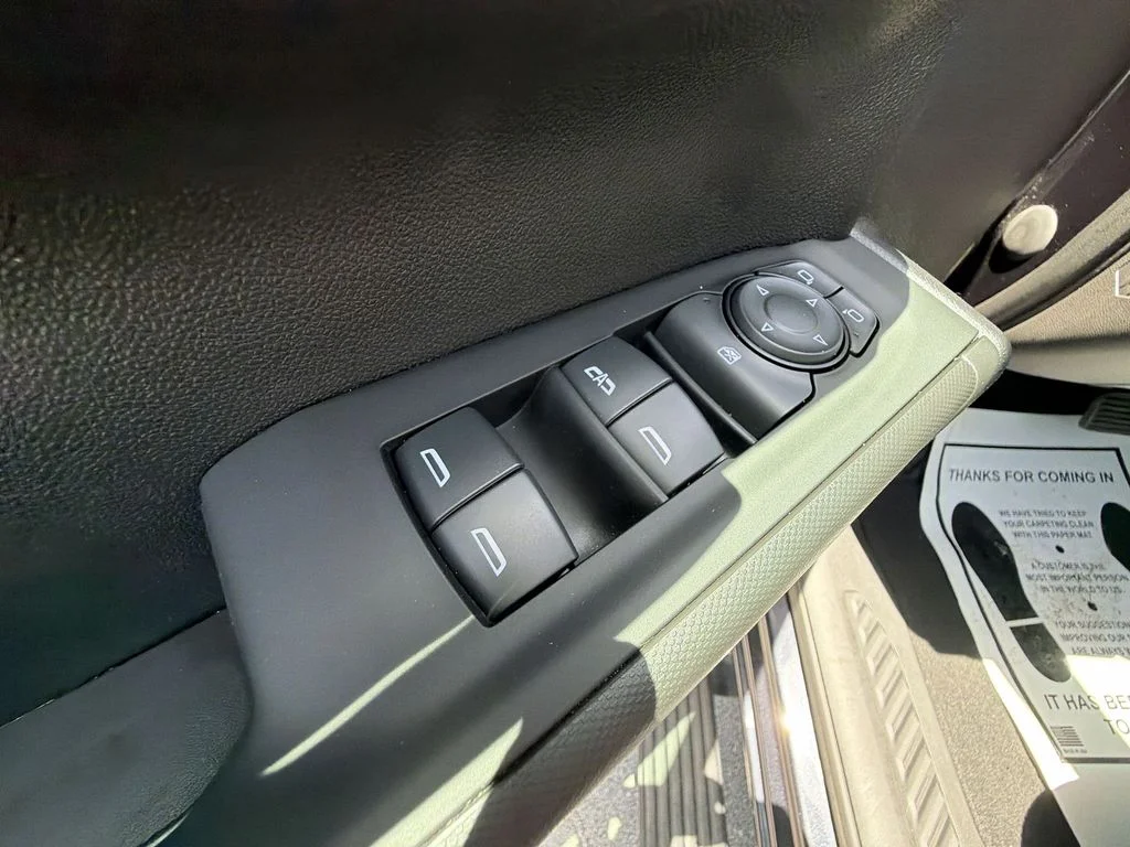 Used 2023 Gray Chevrolet Custom image 30